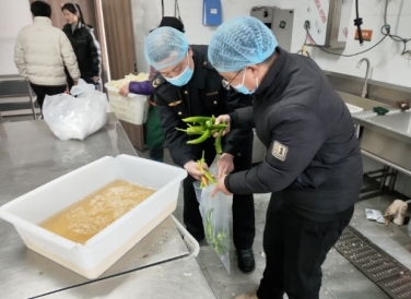 護航開學“第一餐” 上饒市廣豐區(qū)市場監(jiān)督管理局開展校園食品安全專項抽檢工作